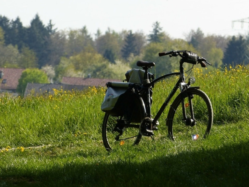 Voyager en vélo électrique : conseils pour des vacances à vélo inoubliables !