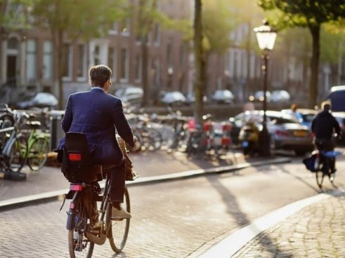 Faire du vélo, est-il possible pendant la crise corona? Et est-ce sage?